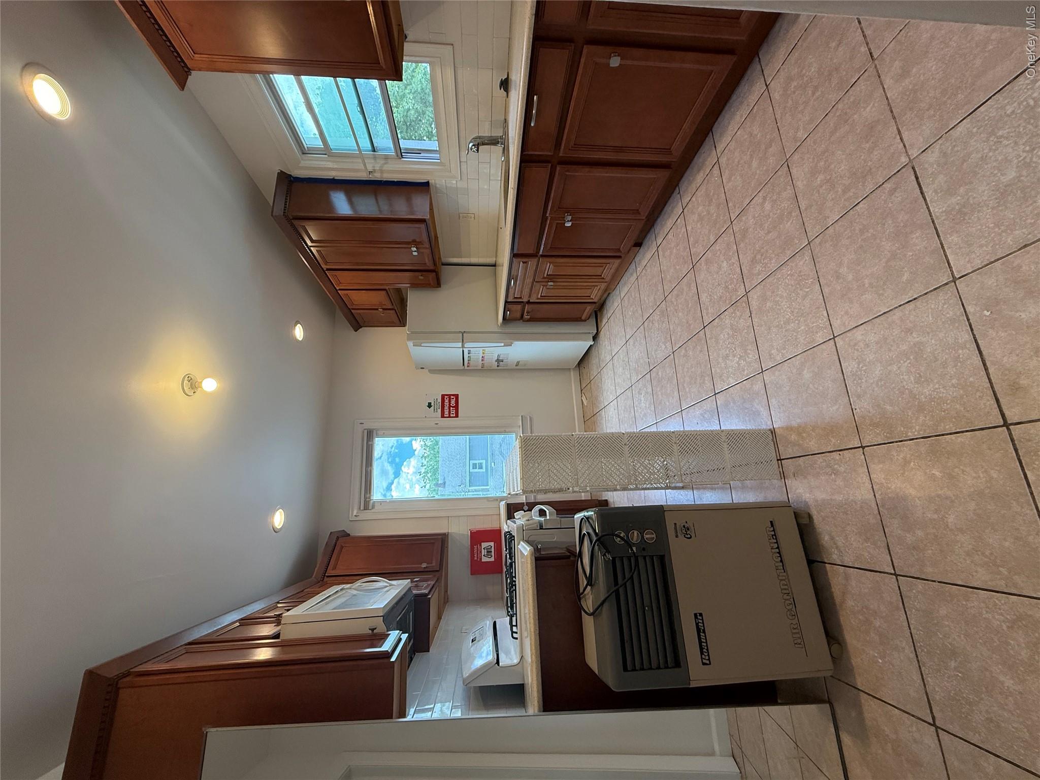 13746 Bedell Street - Photo 4