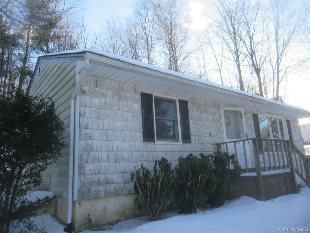 Photo of 270 Buckshollow Road, Mahopac, NY 10541 (MLS # 950450)