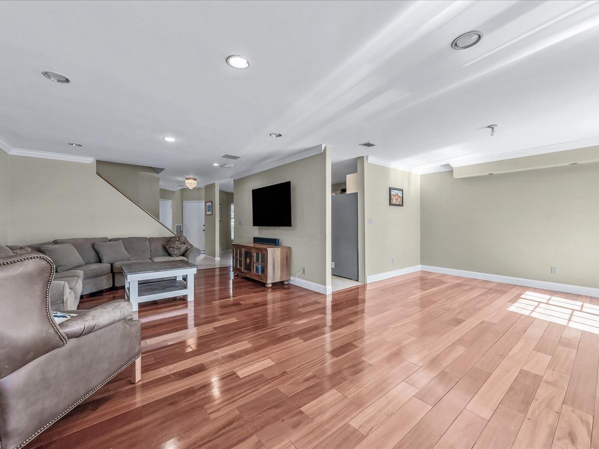 3 Lakebridge Drive, Kings Park, New York image 11