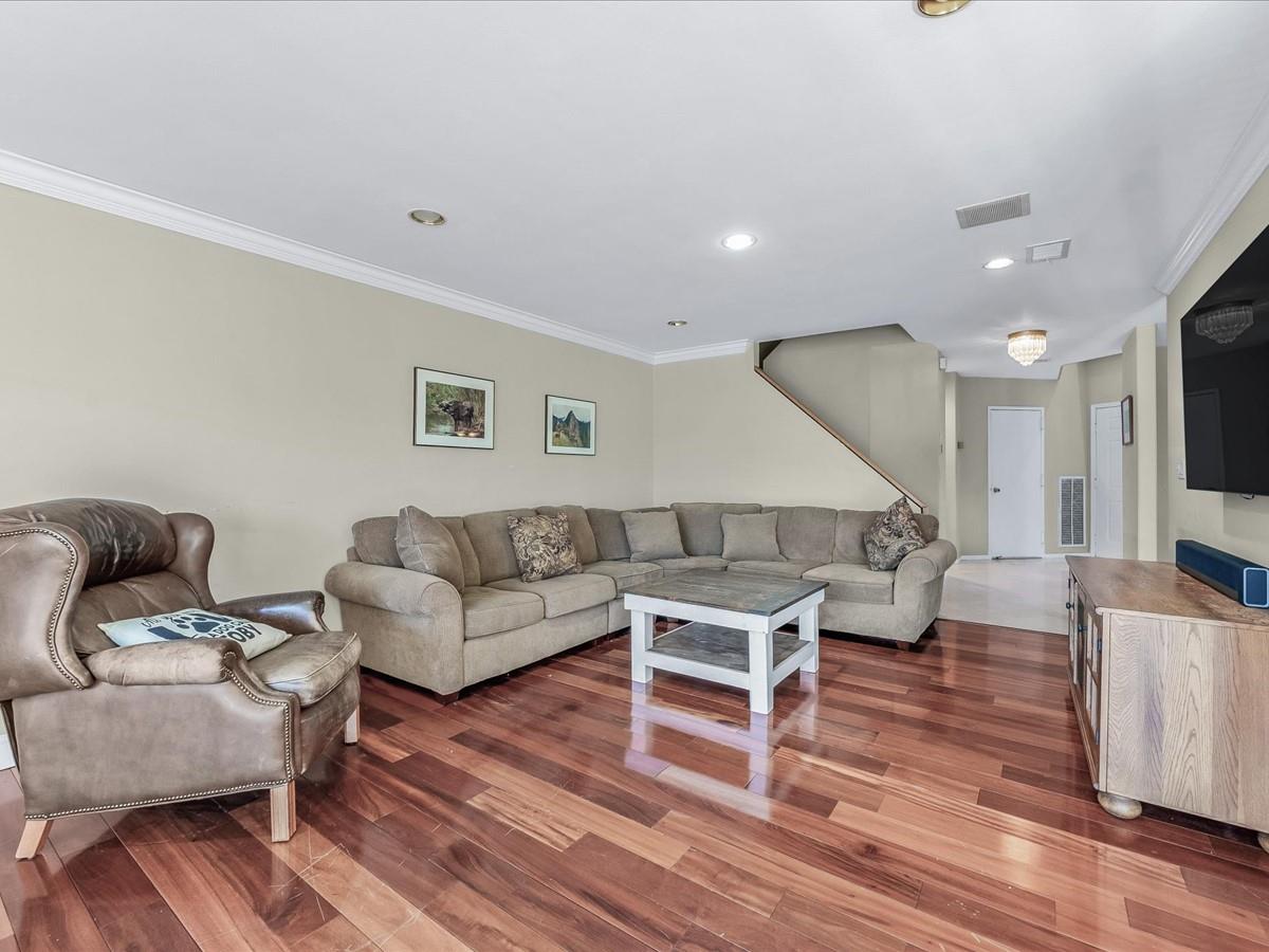3 Lakebridge Drive, Kings Park, New York image 10