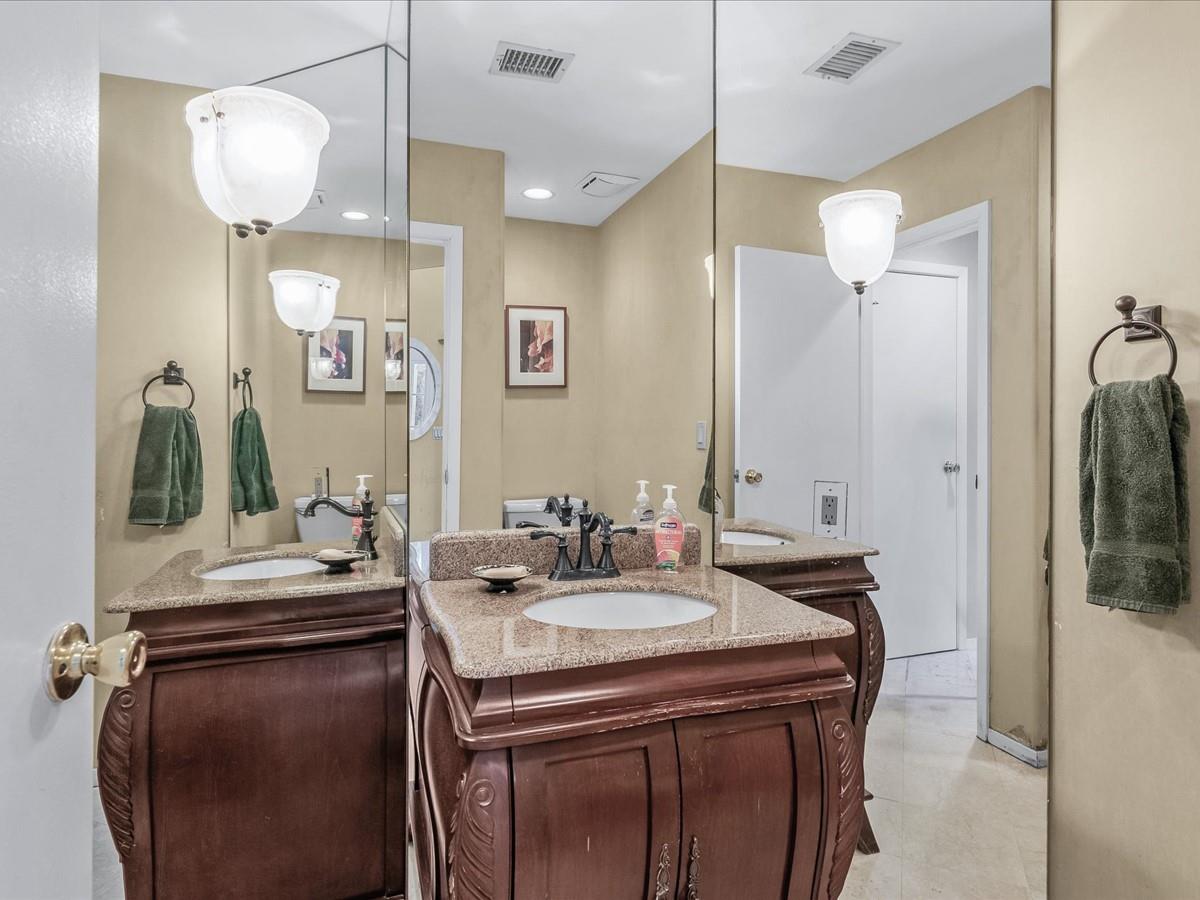 3 Lakebridge Drive, Kings Park, New York image 4