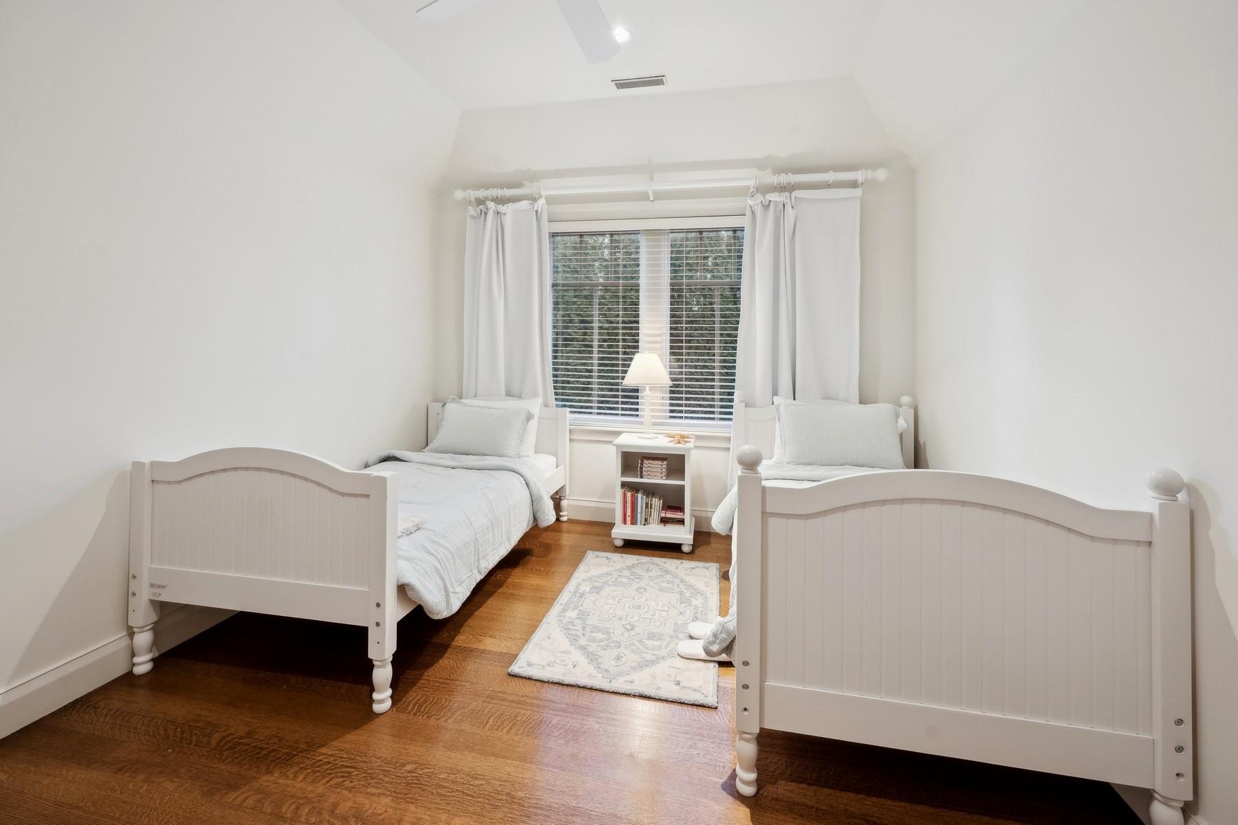 48 E Cobblefield Lane, Southampton, New York image 34