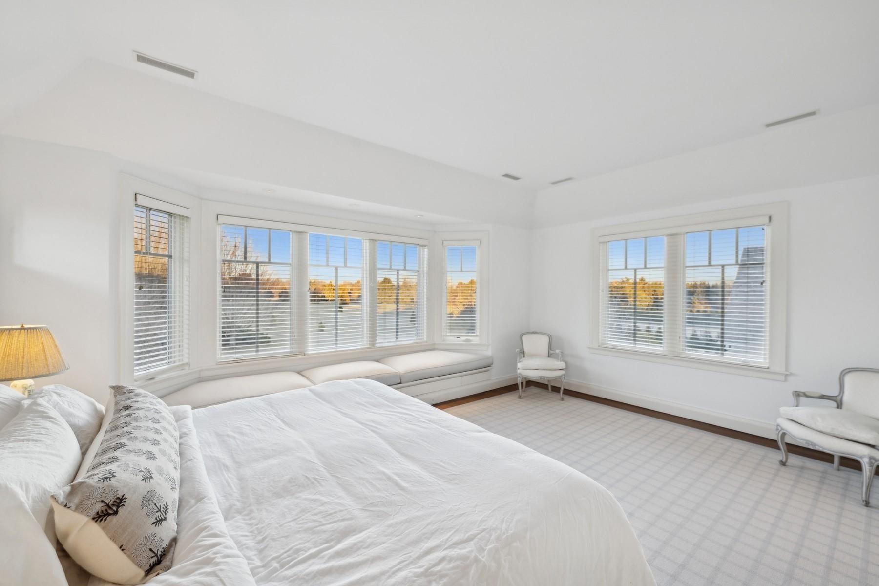 48 E Cobblefield Lane, Southampton, New York image 25