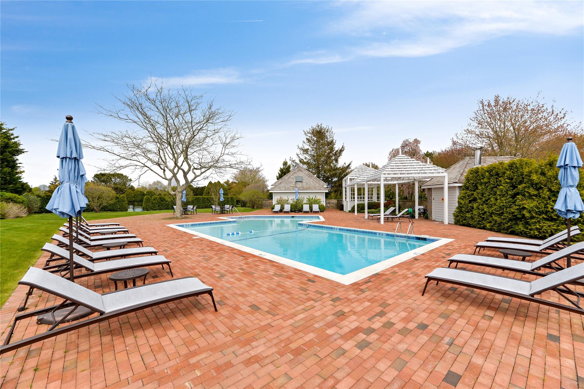 48 E Cobblefield Lane, Southampton, New York image 42