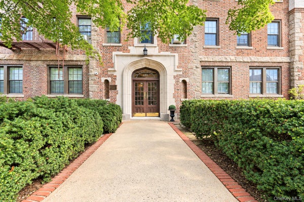 100 PARKWAY RD APT 4C, BRONXVILLE, NY 10708 - Image f34f4824cc545c3e81ea9dbf2f9466d1/1462595658