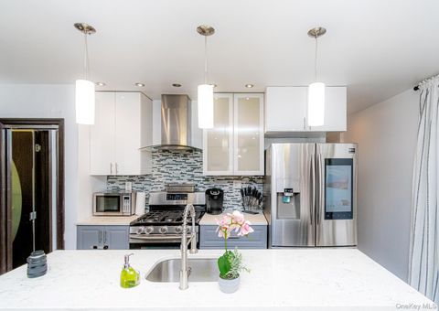 Multifamily For Sale - 52 Bradford Street<br/> Brooklyn, NY 11207