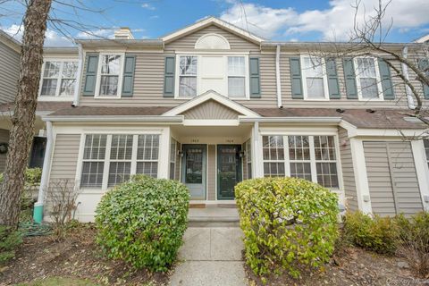 1403 Pondcrest Lane White Plains NY 10607