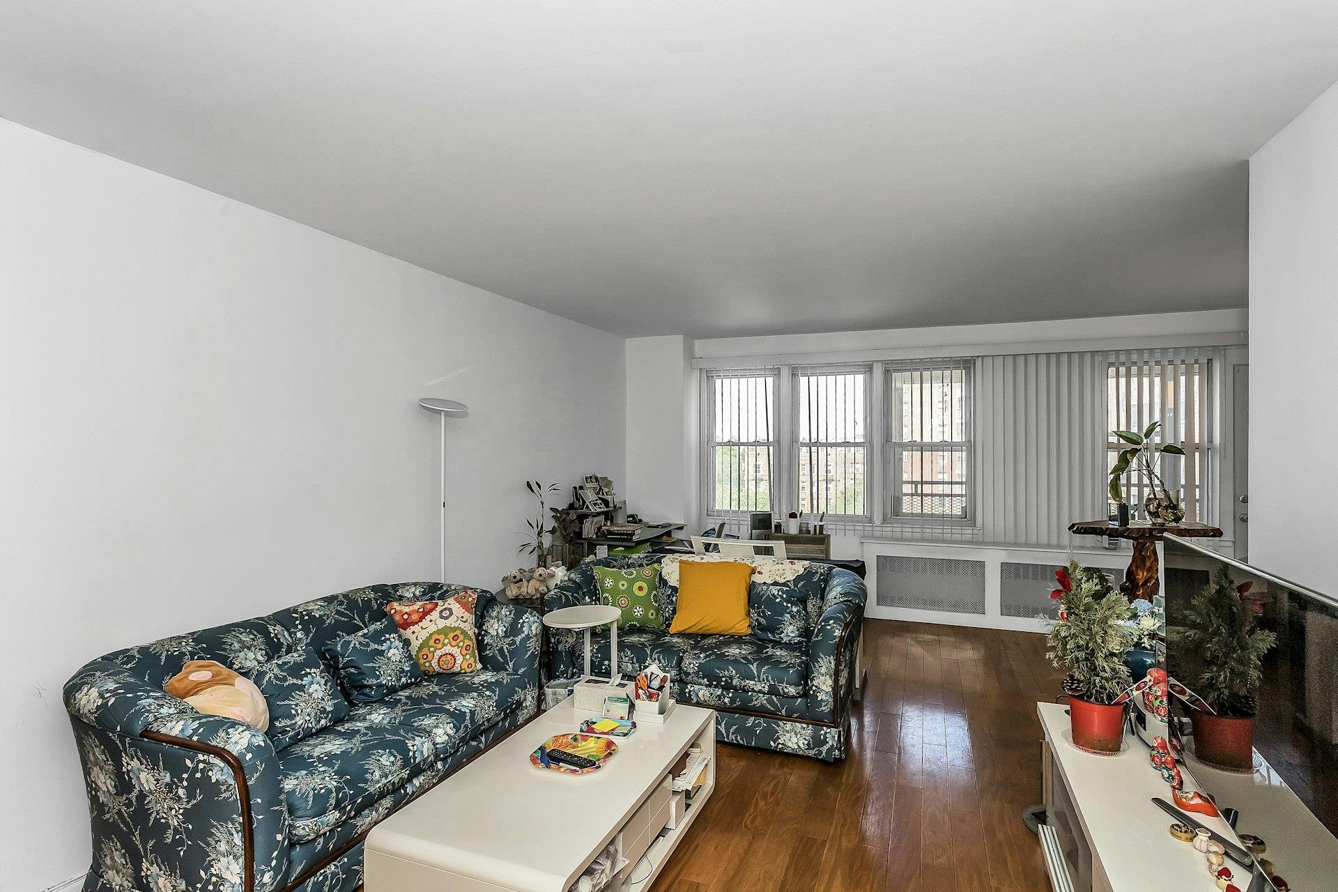 138-10 Franklin Avenue 9J