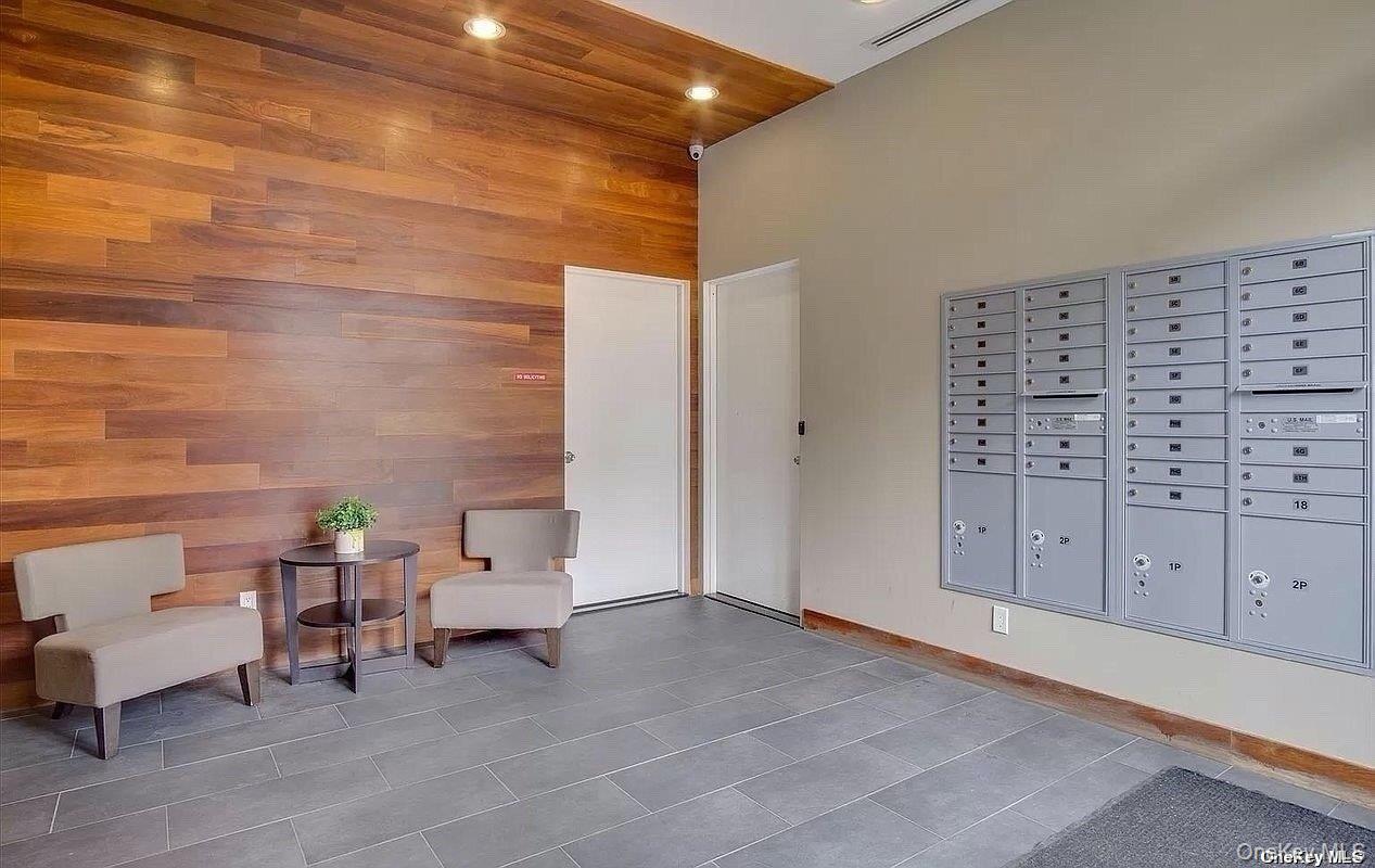 112-02 Northern Boulevard PH-C