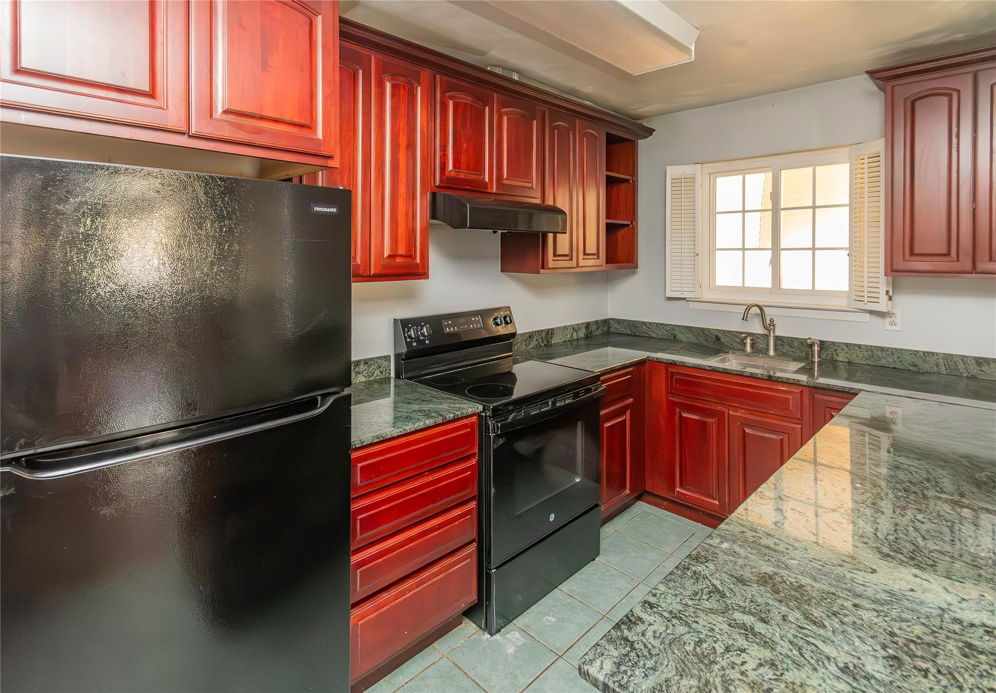 420 Fox Run Lane, Carmel, New York image 15