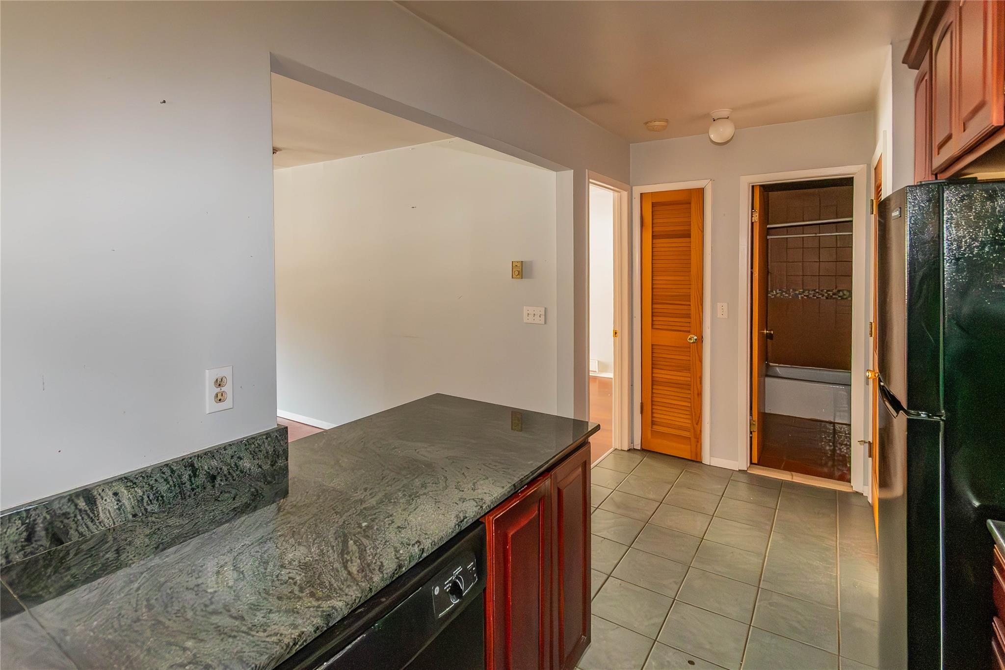 420 Fox Run Lane, Carmel, New York image 17