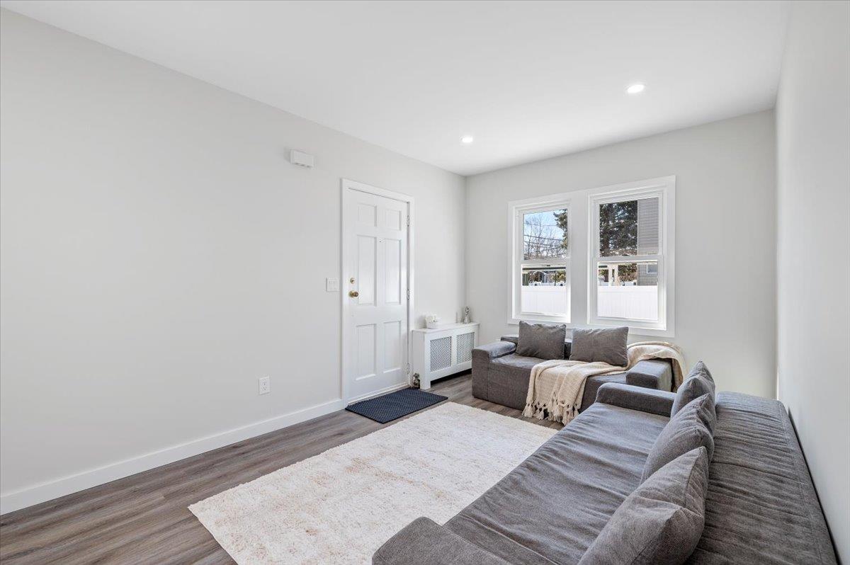 70 W Evergreen Avenue, Bethpage, New York image 17