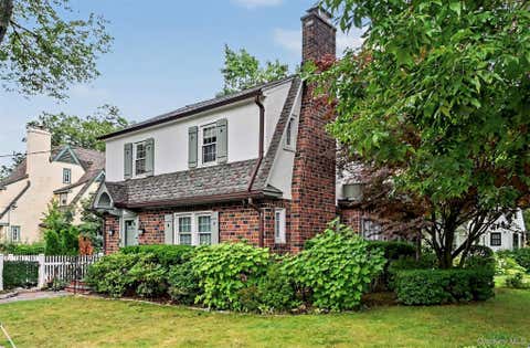 Homes For Sale - 25 Vanderburgh Avenue<br/> Larchmont, NY 10538