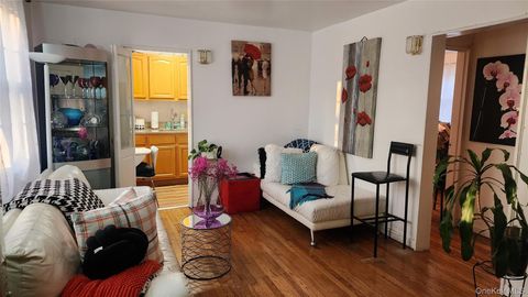 6733 223rd Place A Bayside NY 11364