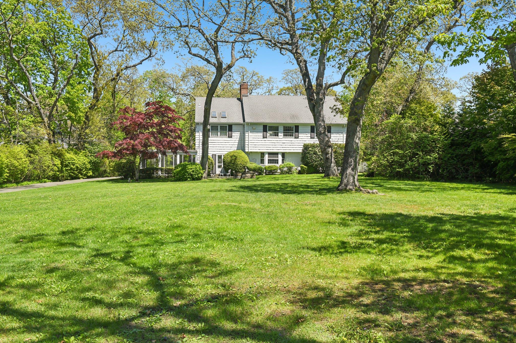 190 Pond Crossing, Lawrence, New York image 47