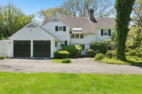190 Pond Crossing Lawrence NY 11559