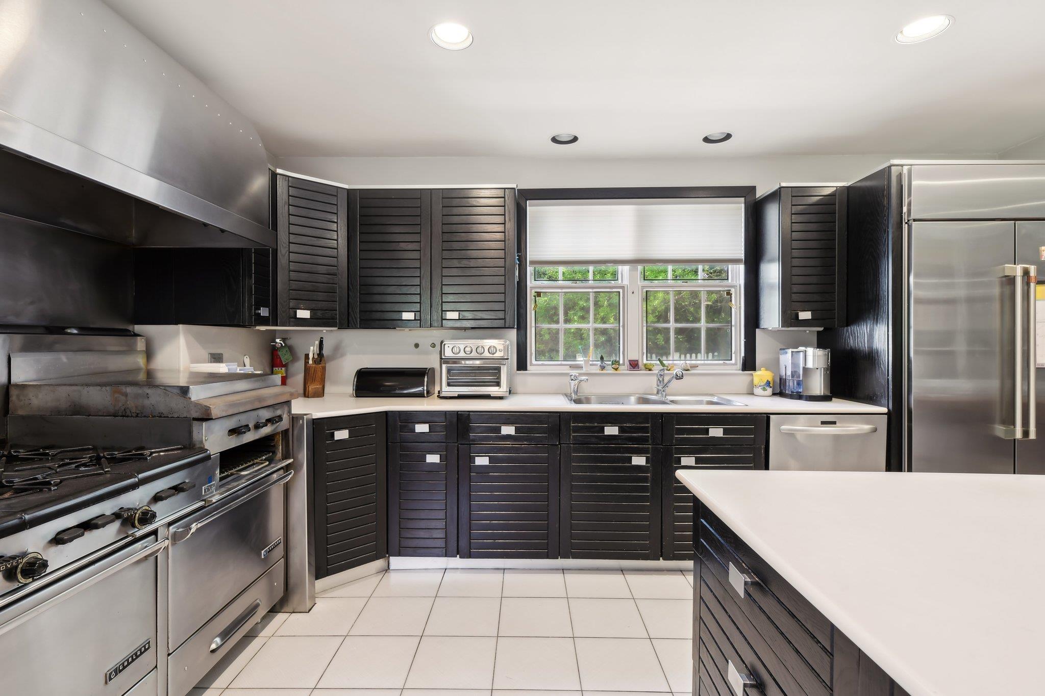 190 Pond Crossing, Lawrence, New York image 18