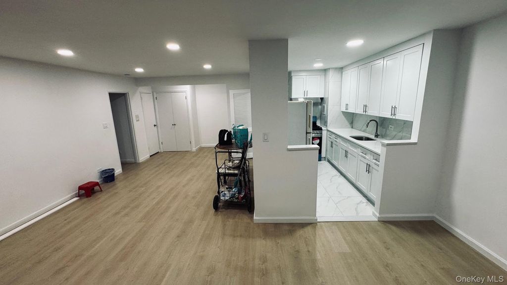 Photo of 144-30 Roosevelt Avenue #510, Flushing, NY 11354 (MLS # 991297)