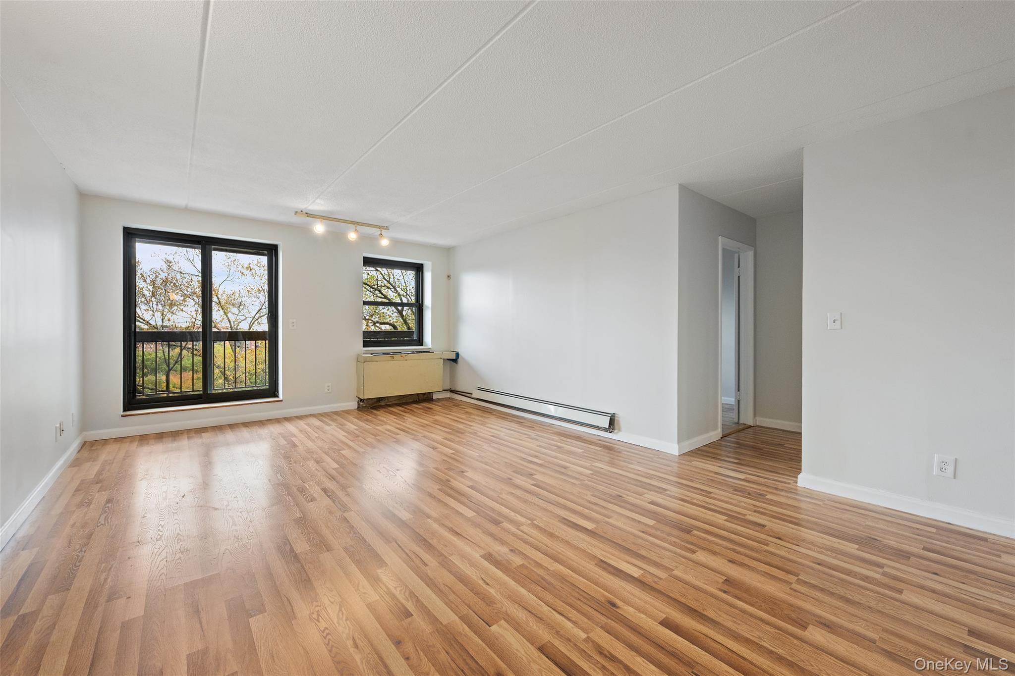 1376 Midland Avenue 602