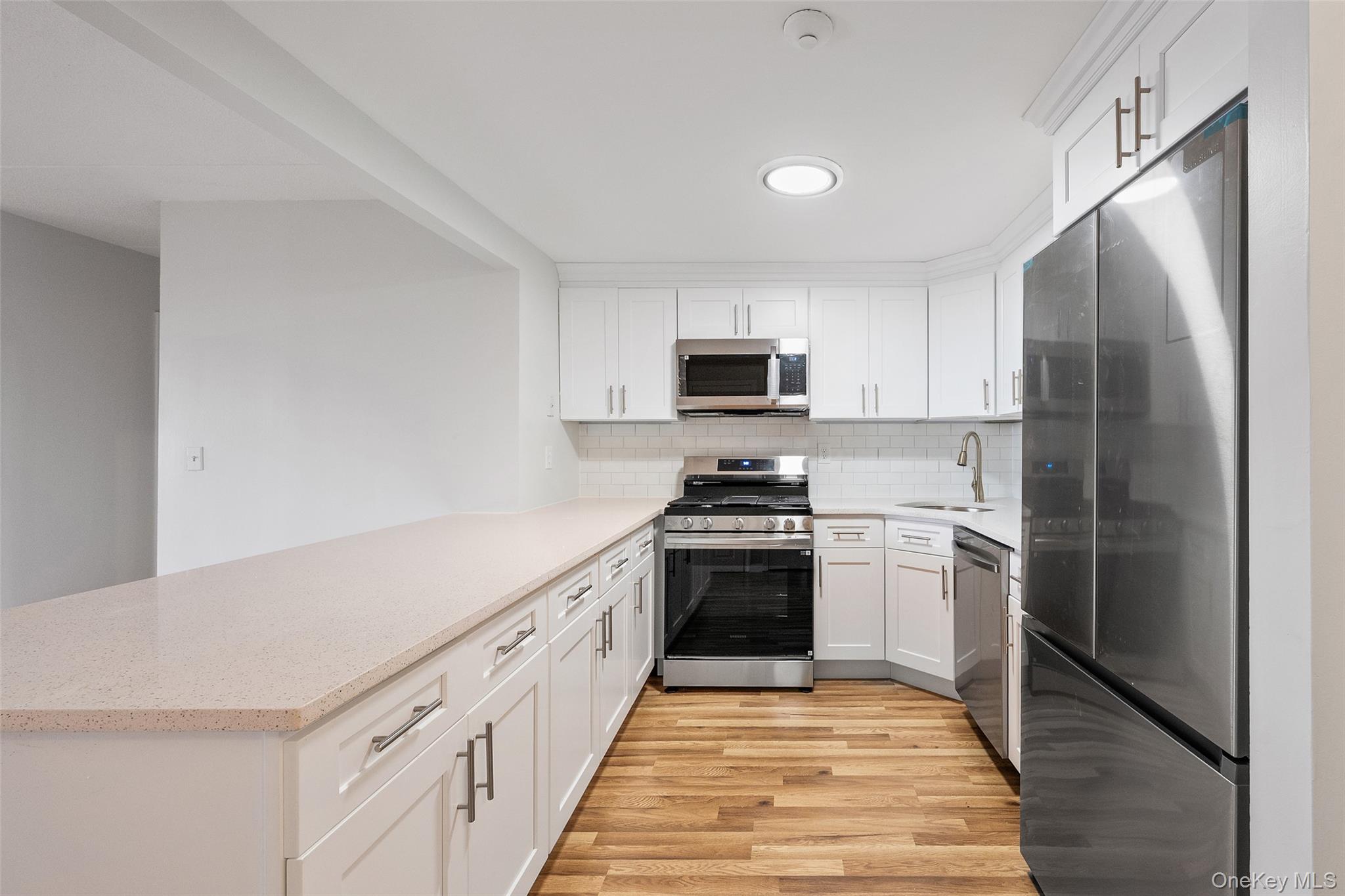 1376 Midland Avenue 602