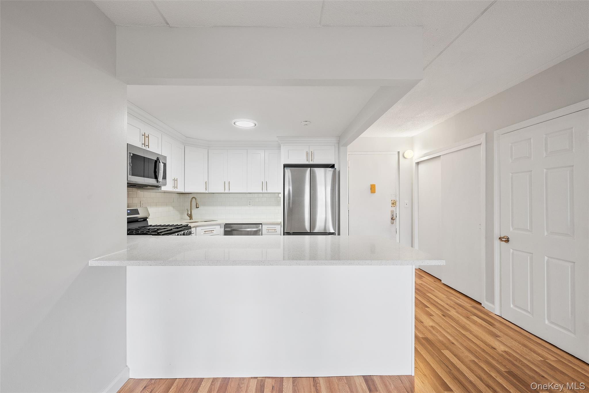 1376 Midland Avenue 602