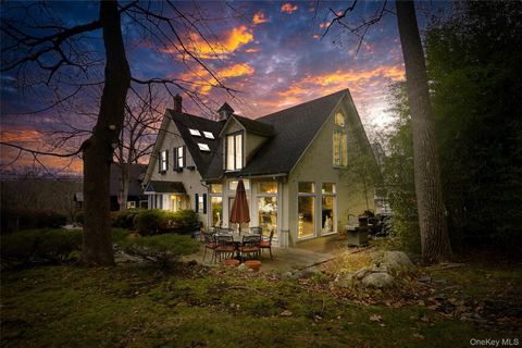 Homes For Sale - 6 Stable Road<br/> Orange County, Tuxedo Park, NY 10987