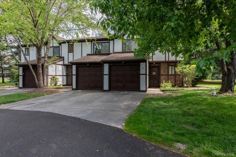 Condo For Sale - 21 Topaz Run<br/> Dutchess County, Poughkeepsie, NY 12603