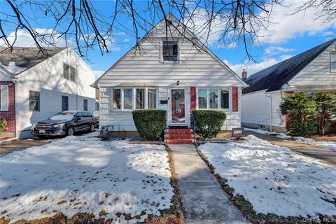 932 Cherry Lane, Floral Park, NY 11001 - MLS#: 947541