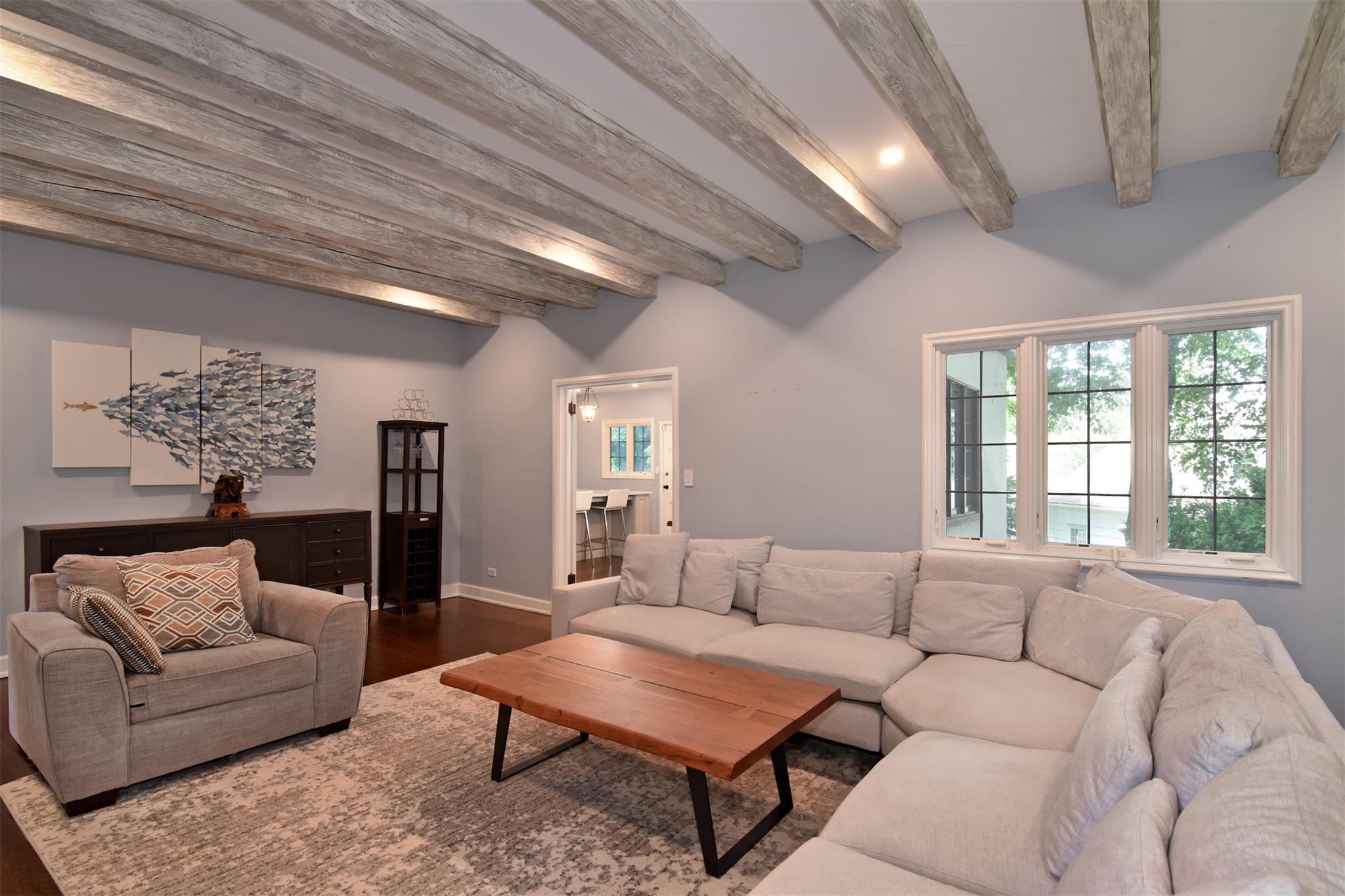 259 Pondfield Road W