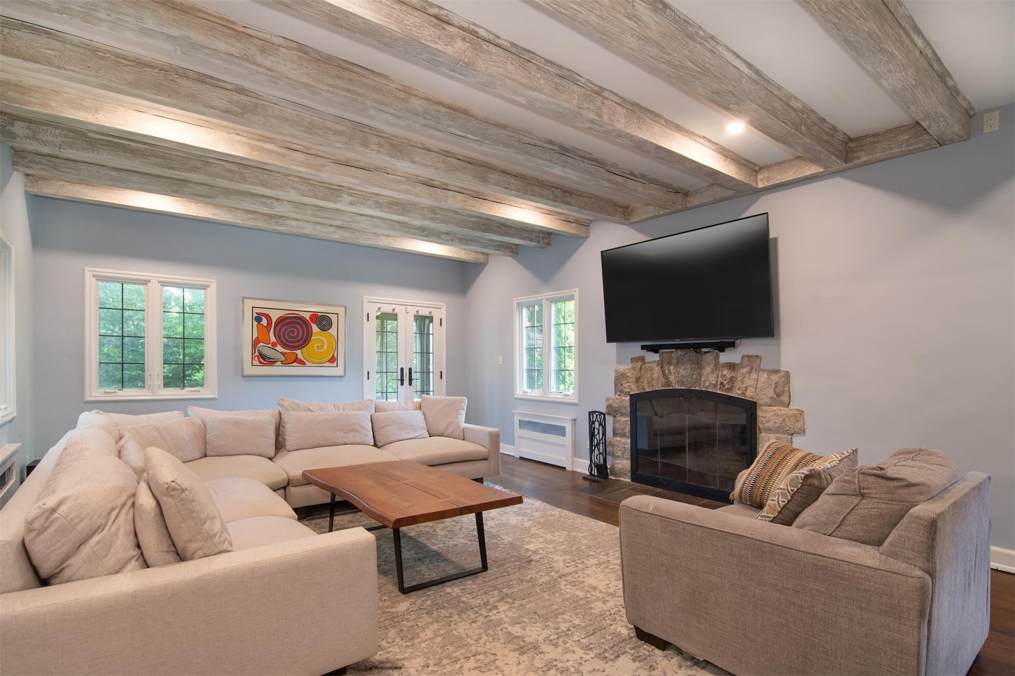 259 Pondfield Road W