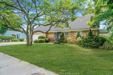 Photo of 345 W Seaman Avenue, Freeport, NY 11520 (MLS # 888399) Photo of 345 W Seaman Avenue, Freeport, NY 11520 (MLS # 888399)