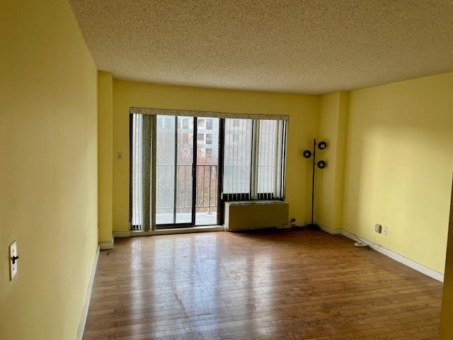 25-40 N Shore Boulevard #3G, Astoria, New York image 2