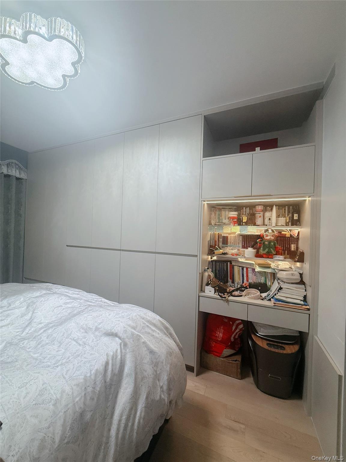 131-02B 40th Road 4U