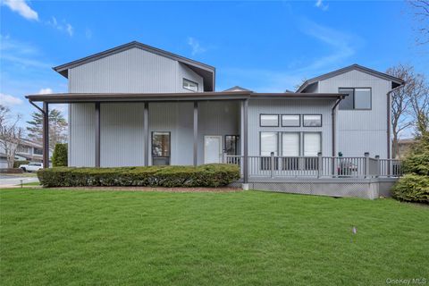 51 Foxwood Drive 51 Jericho NY 11753