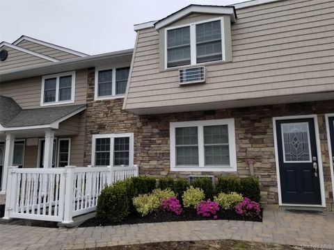 Apartment For Rent - 420 Terrace Road #T10-420<br/> Bayport, NY 11705