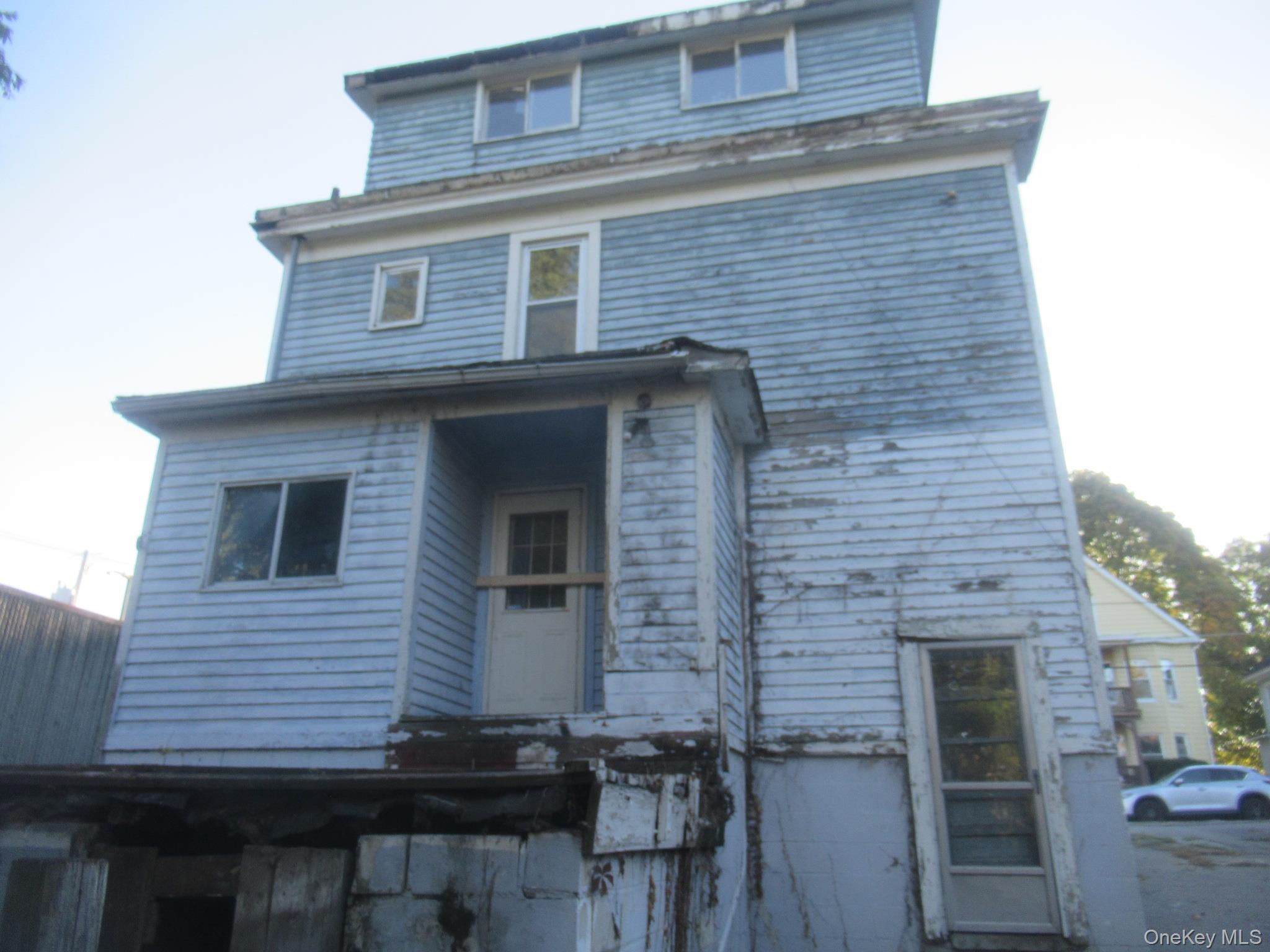 7 Streit Avenue