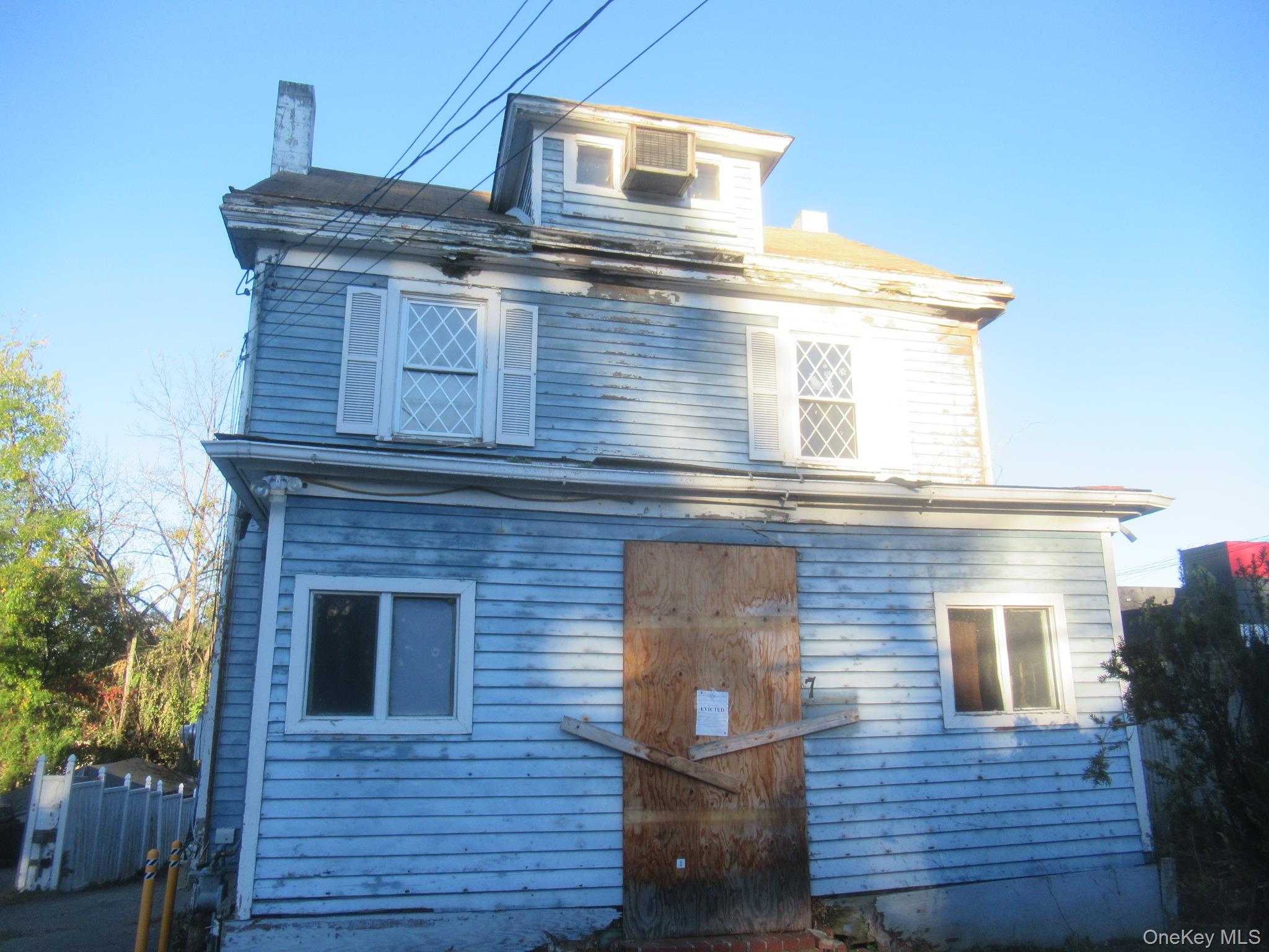 7 Streit Avenue
