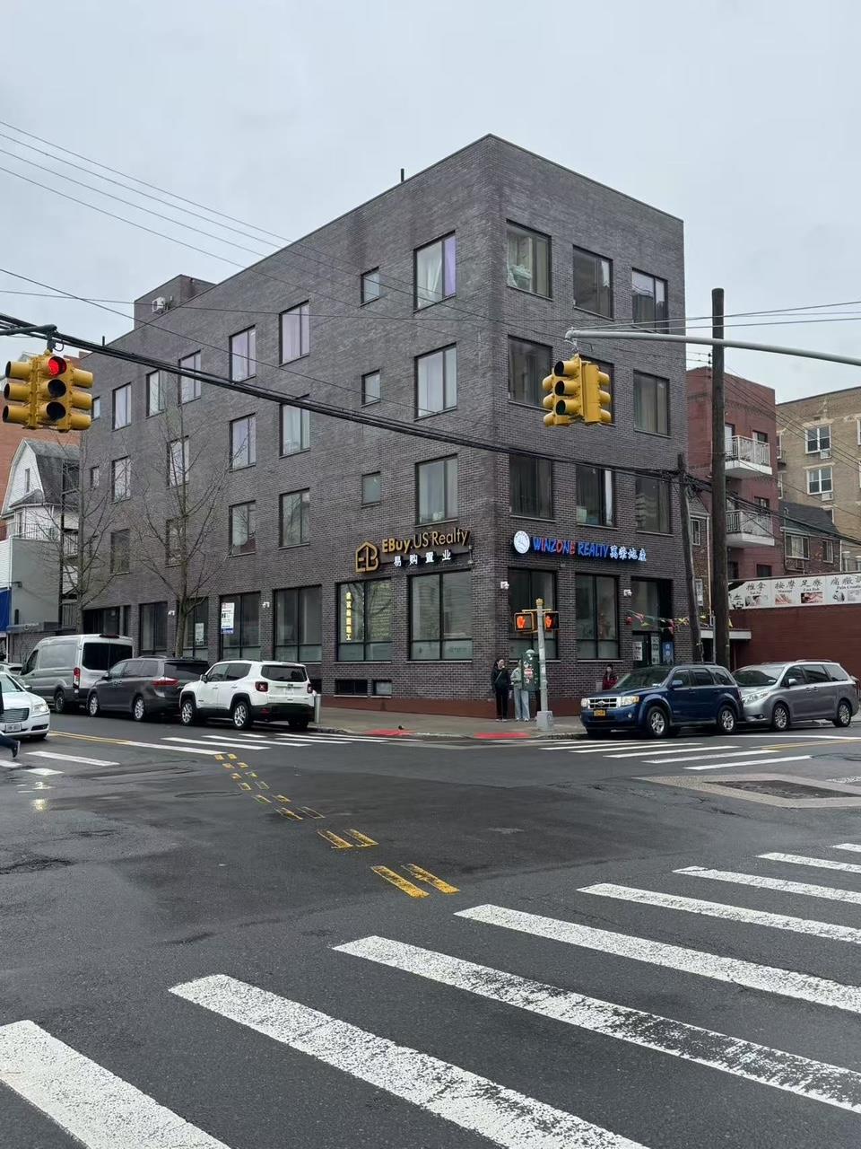 Bowne Street 2A, Flushing, Queens, NY - 1 Bathrooms  
2 Rooms - 