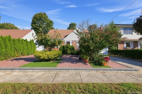 Photo of 791 Macon Place, Uniondale, NY 11553 (MLS # 1064900)