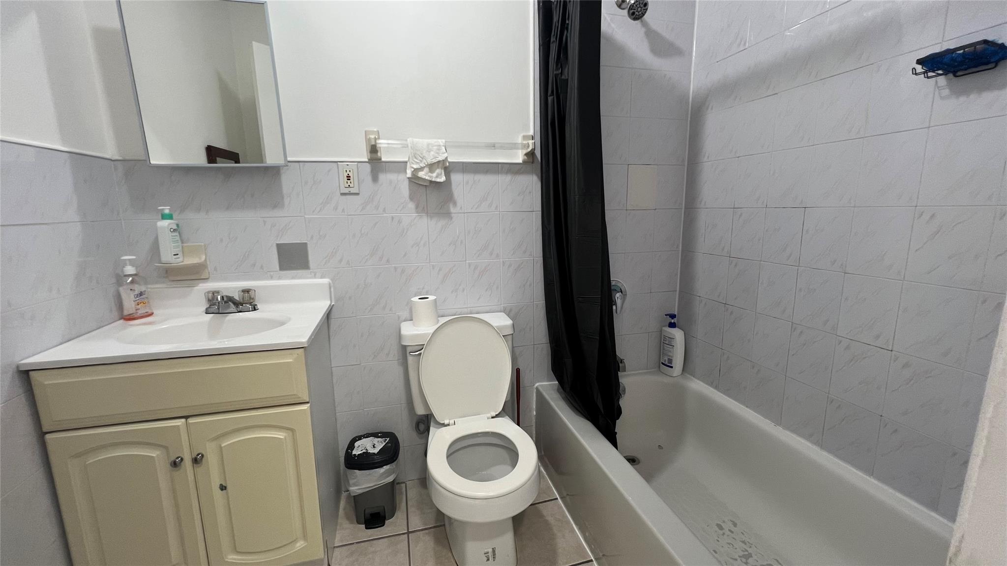 70-17 45 Avenue #2 FAMILY, Woodside, New York image 14
