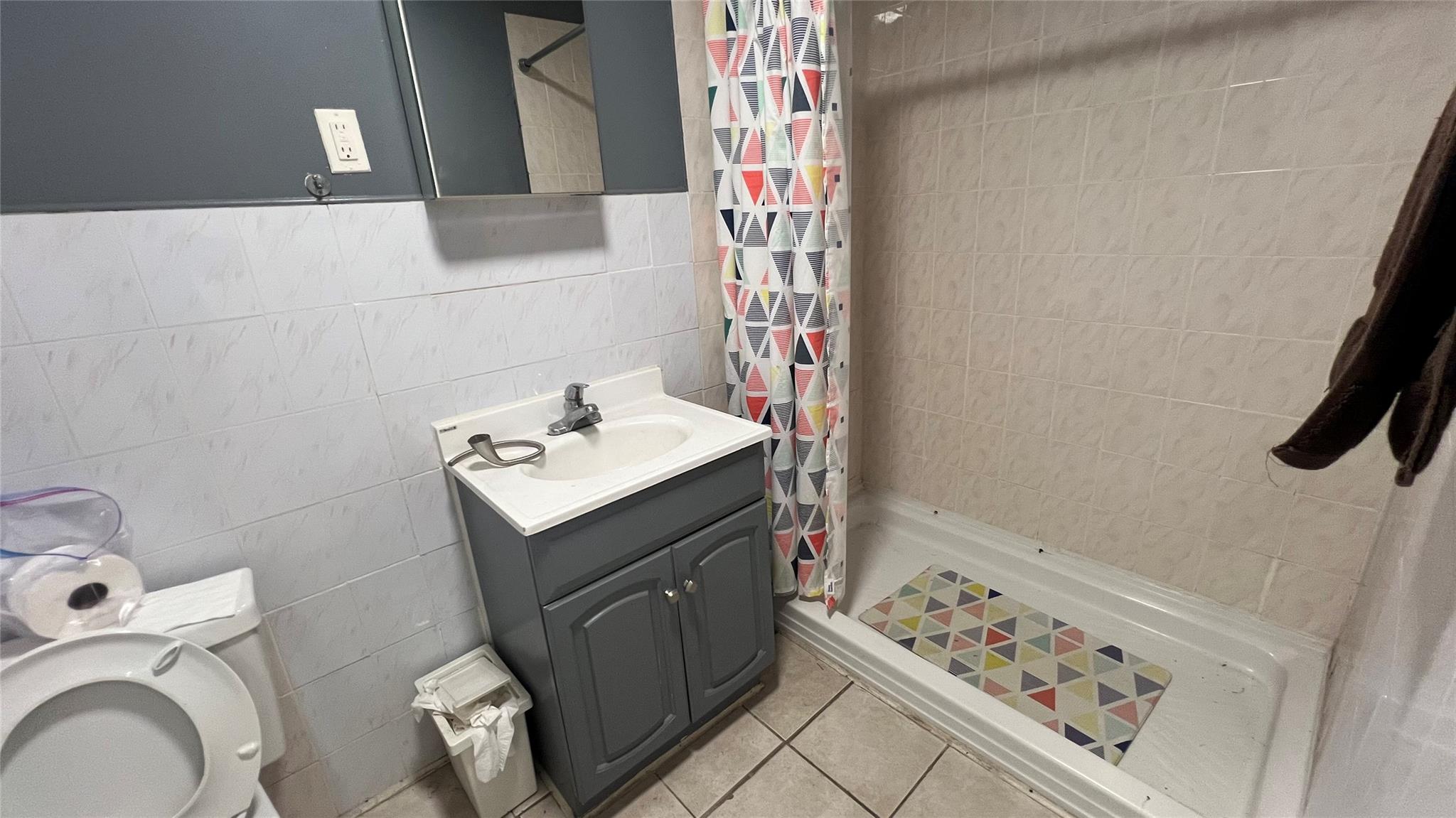 70-17 45 Avenue #2 FAMILY, Woodside, New York image 17