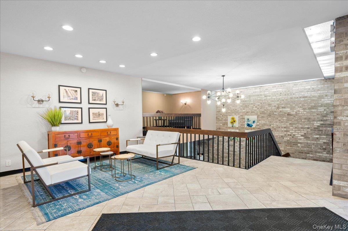 30 Greenridge Avenue 4M