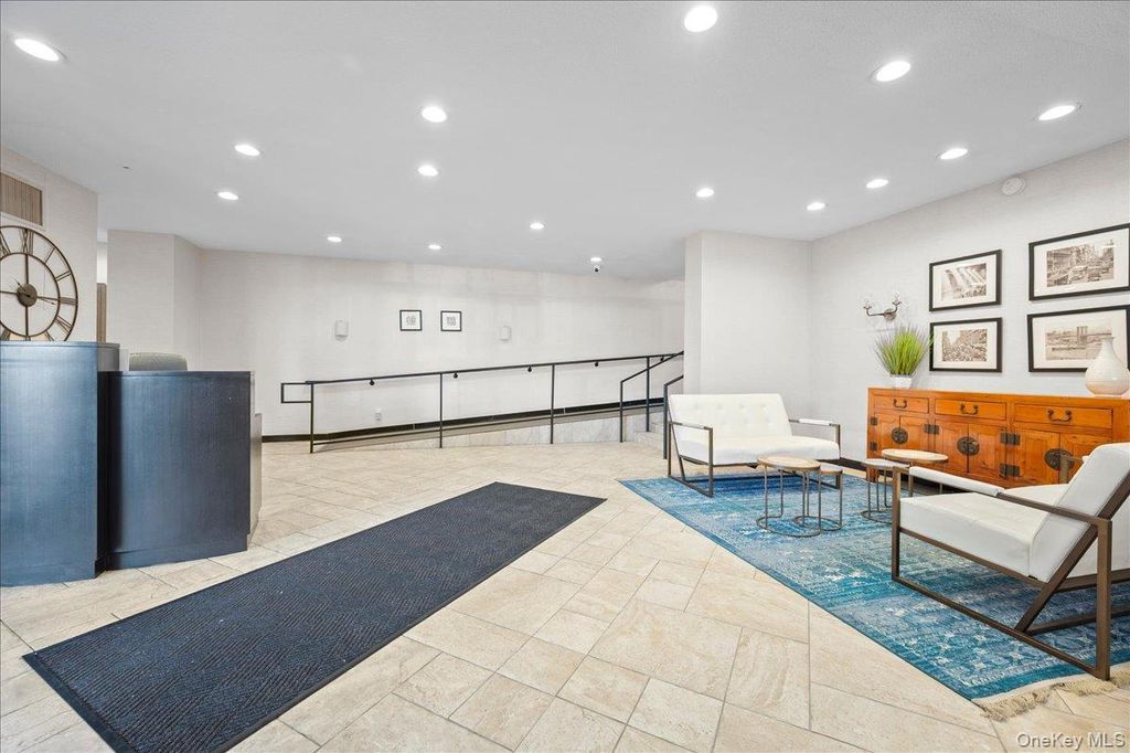 Photo of 30 Greenridge Avenue #4M, White Plains, NY 10605 (MLS # 970657)