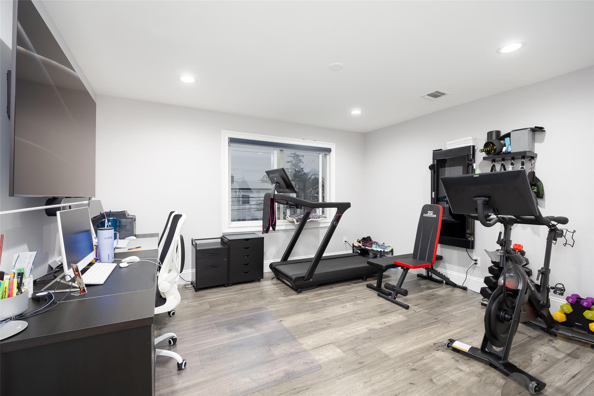 18 Heron Court, Levittown, New York image 37