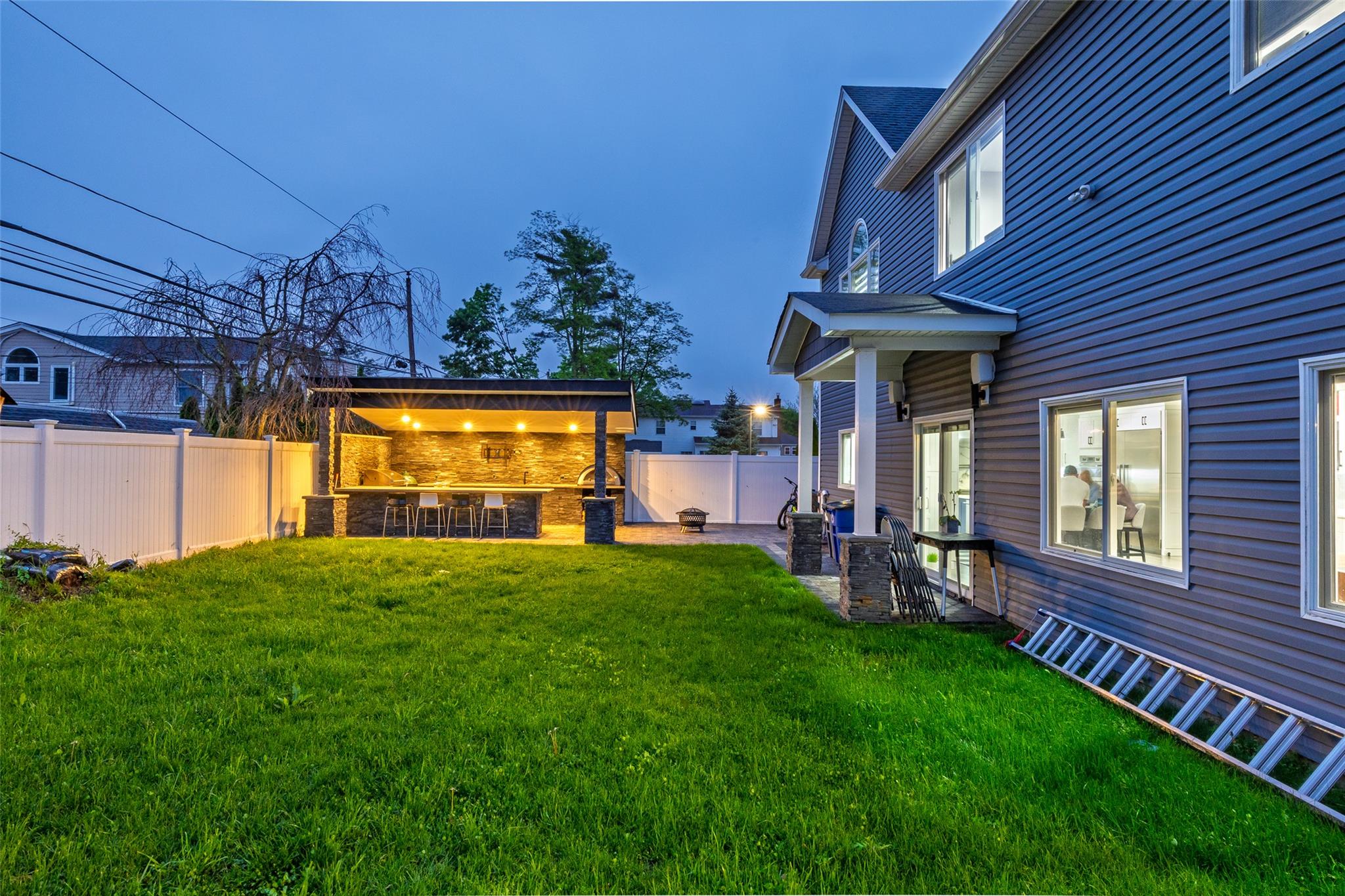 18 Heron Court, Levittown, New York image 47