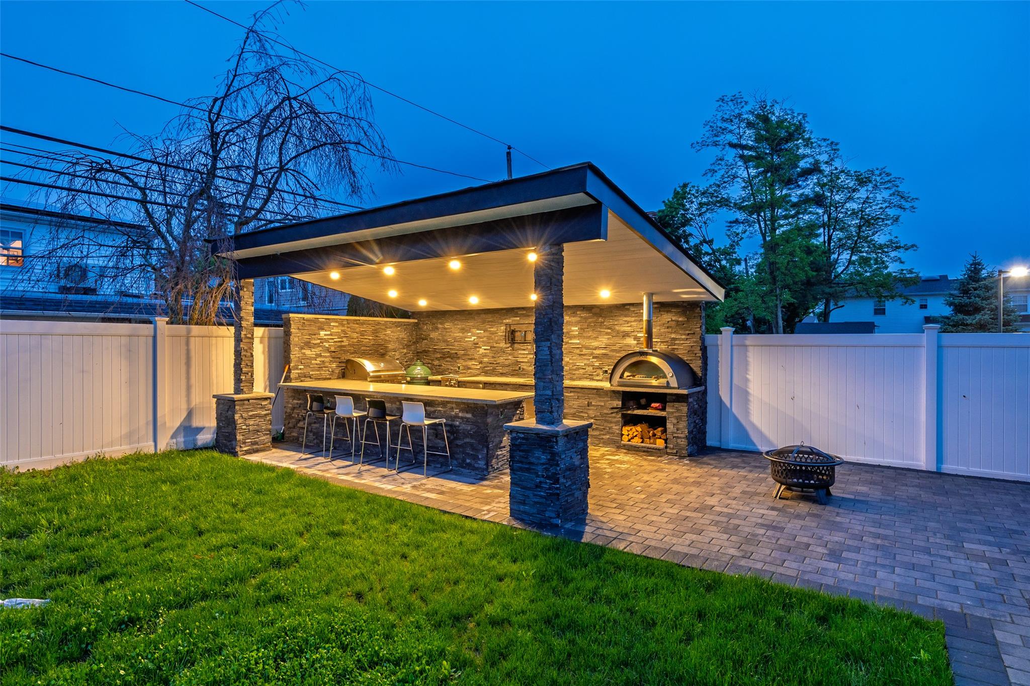 18 Heron Court, Levittown, New York image 44