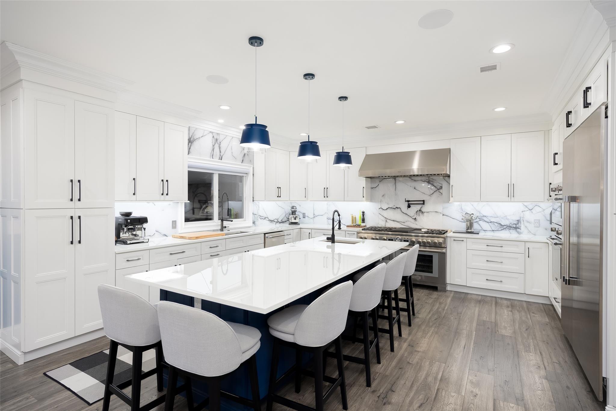 18 Heron Court, Levittown, New York image 14