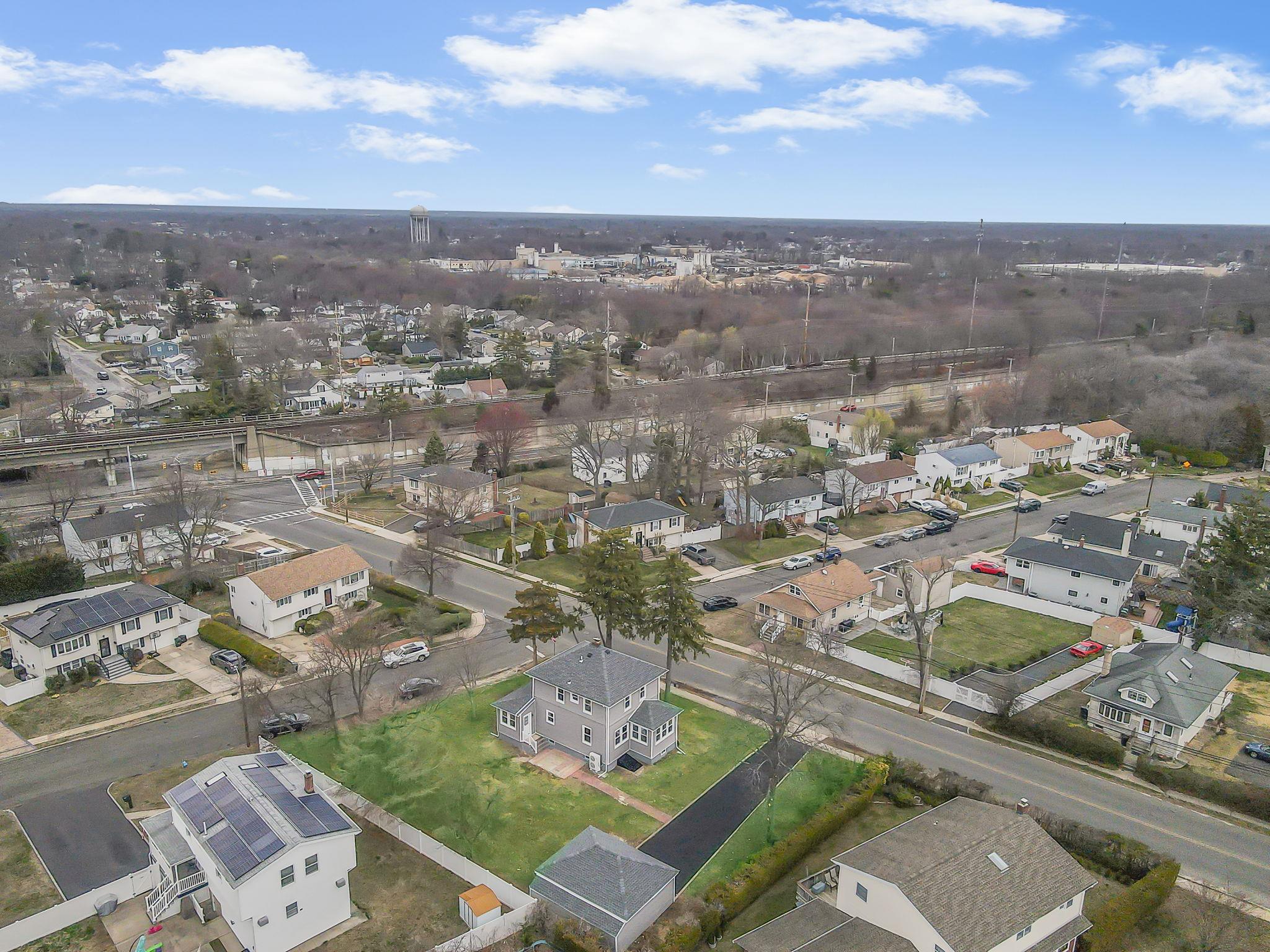 141 Park Avenue, Lindenhurst, Florida image 29