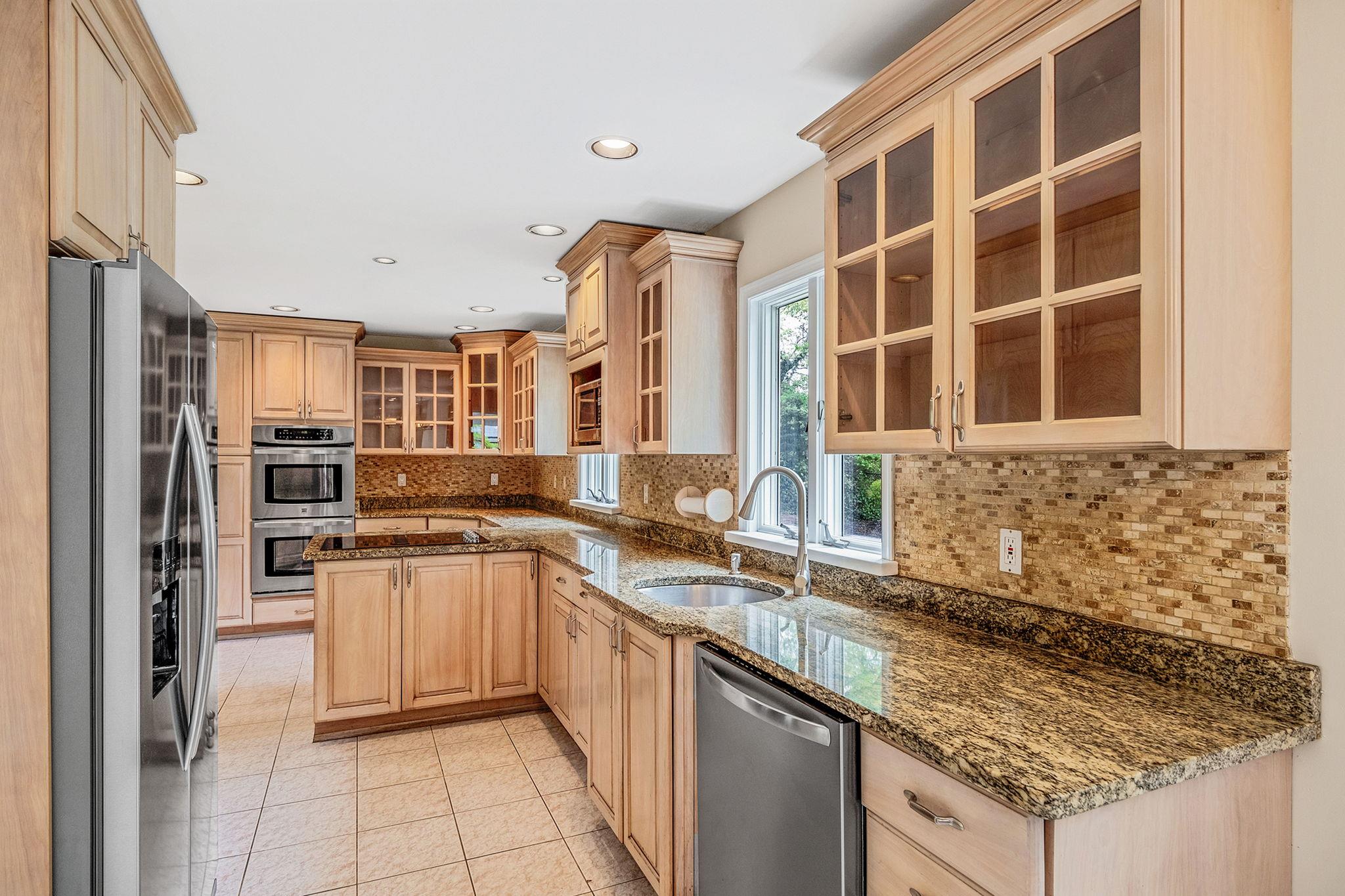 57 Seward Drive, Dix Hills, New York image 18