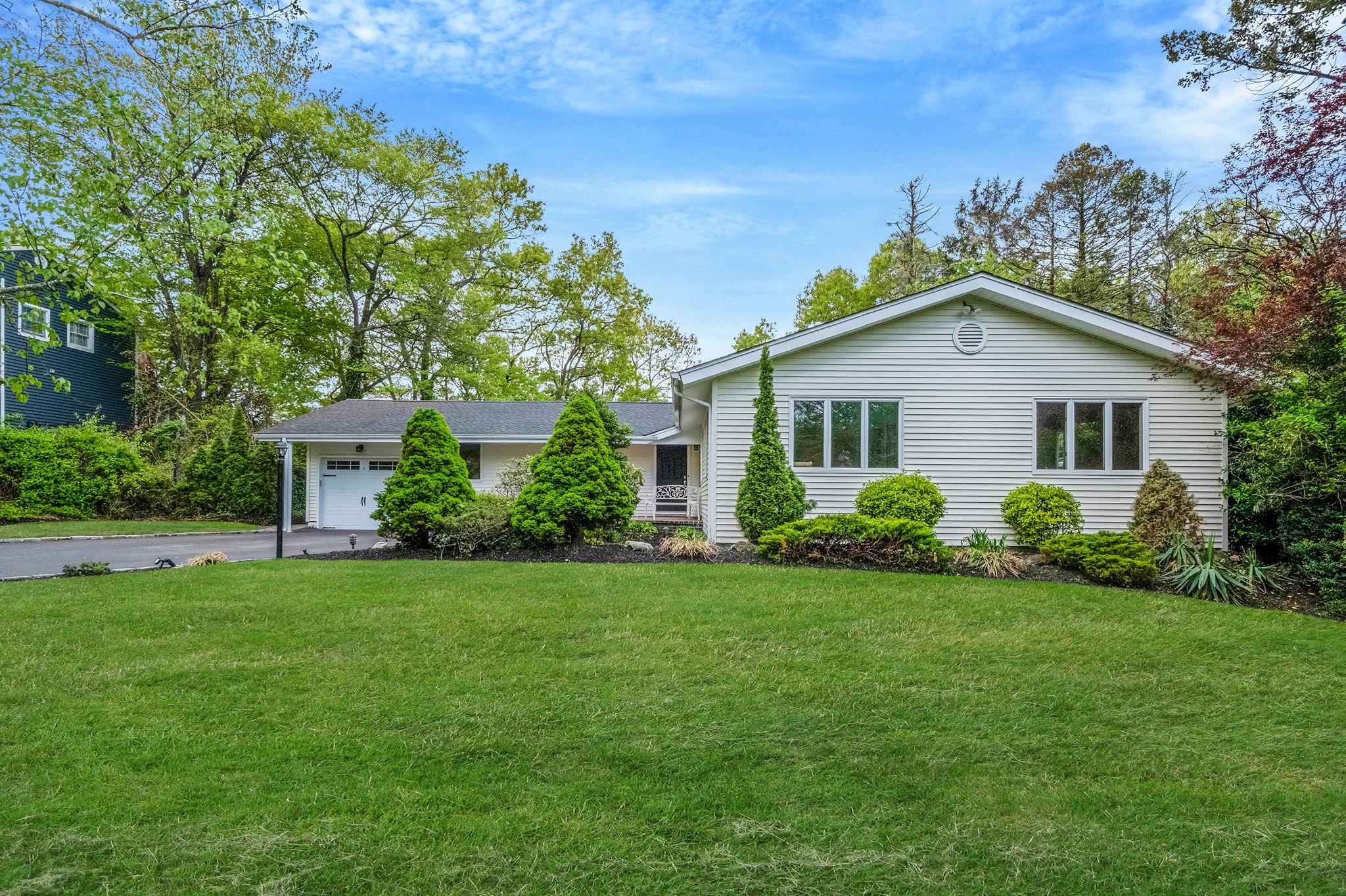 57 Seward Drive, Dix Hills, New York image 2